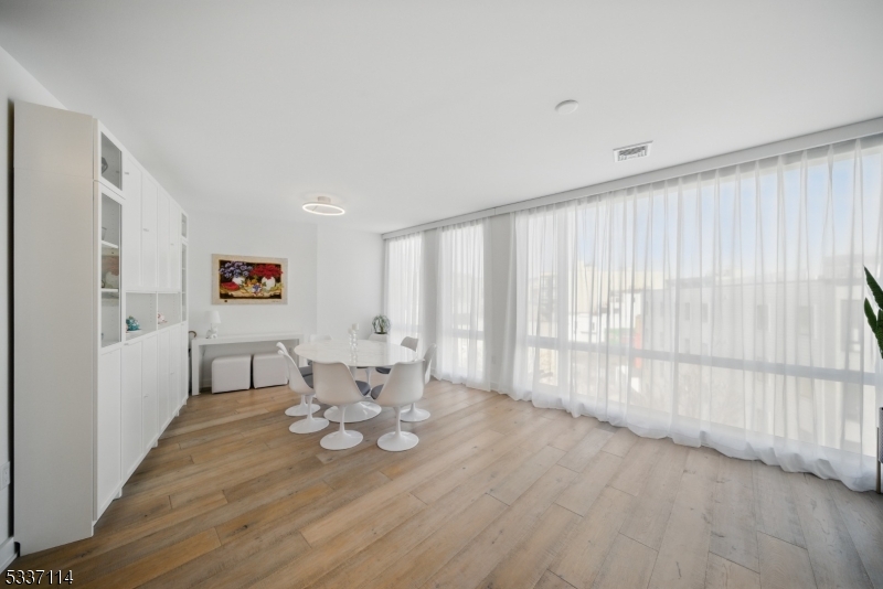 Manelli - Residential