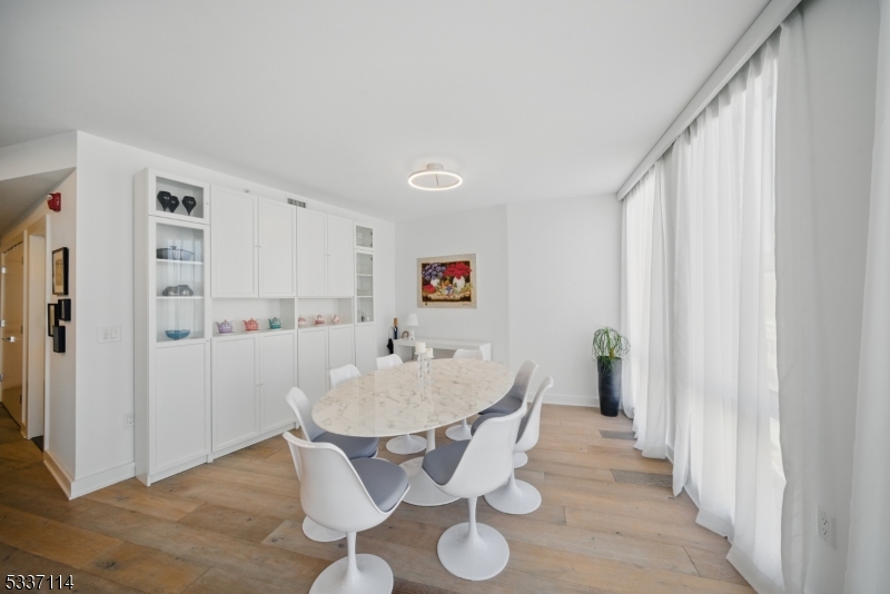 Manelli - Residential