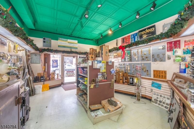 Watchung Plaza - Commercial Sale