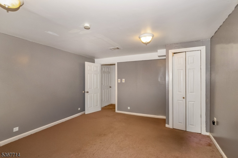 City Of Orange Twp., New Jersey 07050, United States, 3 Bedrooms Bedrooms, ,4 BathroomsBathrooms,Residential,Active,183660