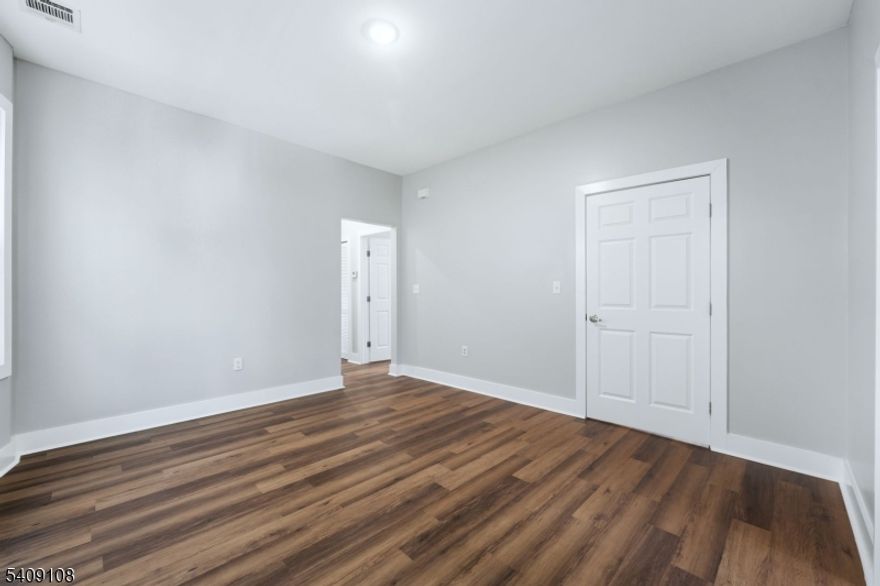 Welcome to your next home at 913 S 18th St, located in Newark's charming Upper Clinton Hill neighborhood. This spacious 2nd-floor unit boasts 3 generously sized bedrooms, 1 full bathroom & an additional den perfect for a home office, reading nook, or creative space.The bright, airy layout is complemented by modern comforts like central air & heat, ensuring year-round comfort & a time-saving dishwasher in the updated kitchen. One dedicated parking space is included, so you'll never have to hunt for a spot. Situated in a vibrant neighborhood, this home offers the perfect balance of convenience and tranquility. Whether you're working from home, entertaining friends, or just relaxing after a long day, this property has everything you need.Don't miss out schedule your tour today and make 193 S 18th St your new address!