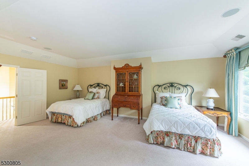 LONGVIEW - Residential