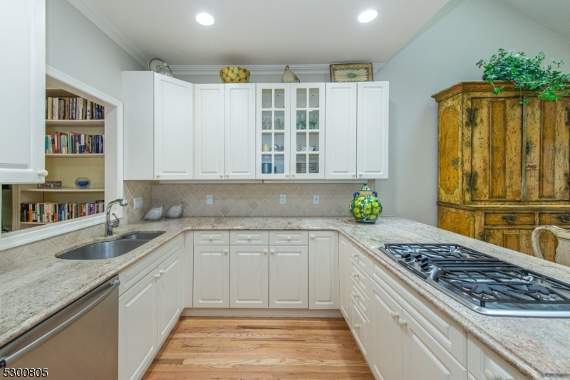 LONGVIEW - Residential