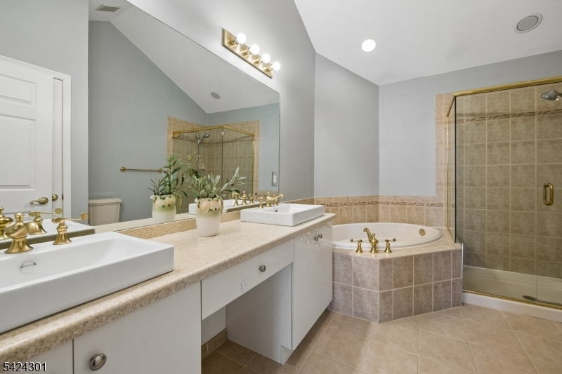 Regency Club - Residential