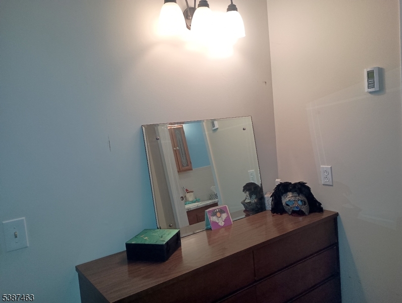 Crestwood 6 - Residential