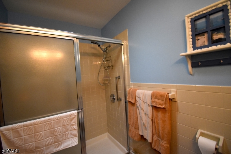 Crestwood 6 - Residential