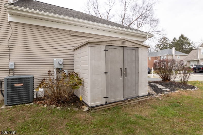 Brook Hollow - Residential