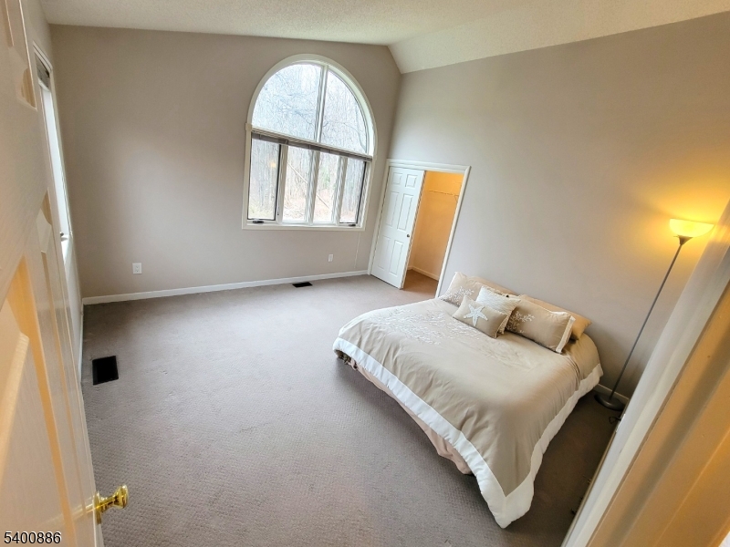 Windmill Pond - Residential Lease