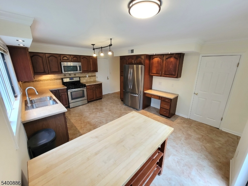 Windmill Pond - Residential Lease