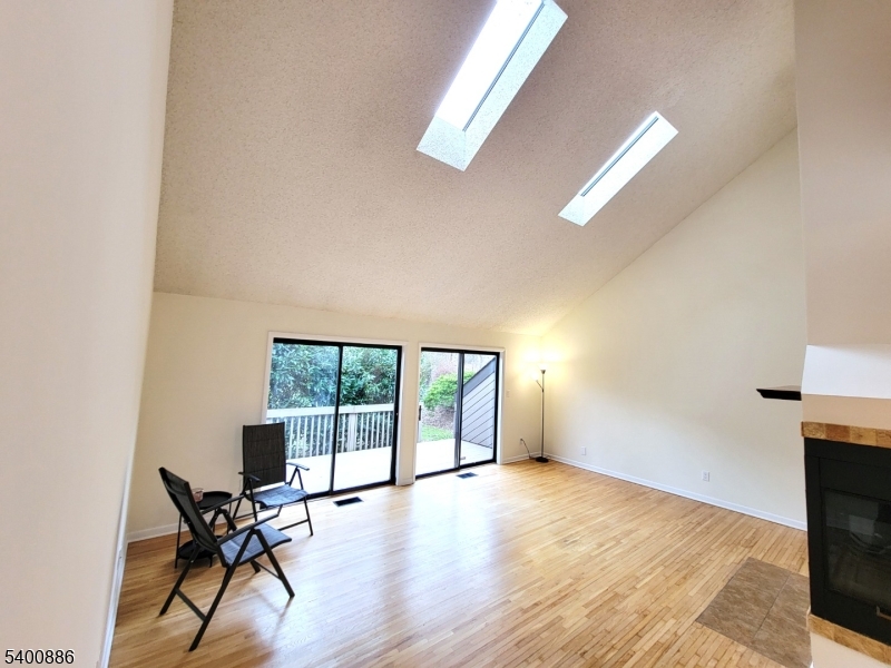 Windmill Pond - Residential Lease