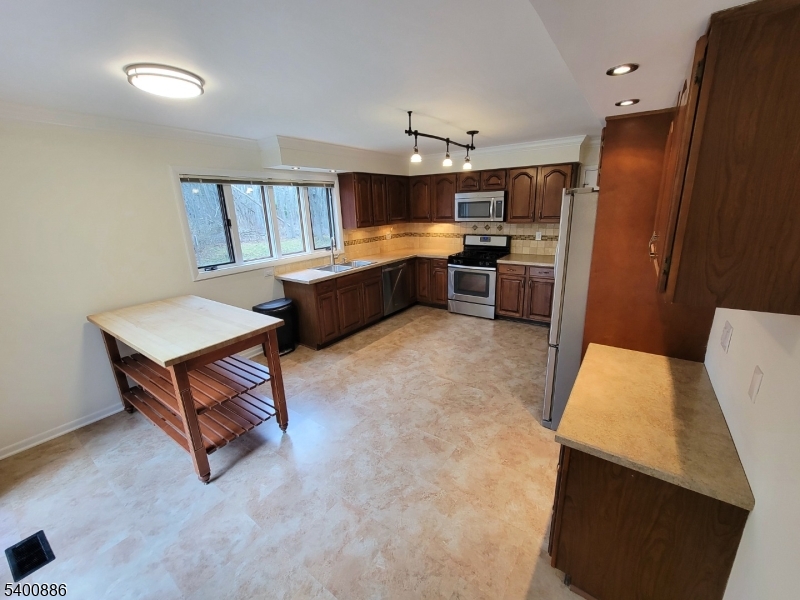 Windmill Pond - Residential Lease