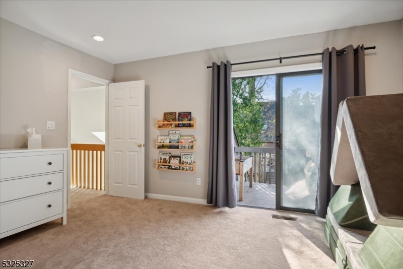 WINDMILL POND - Residential