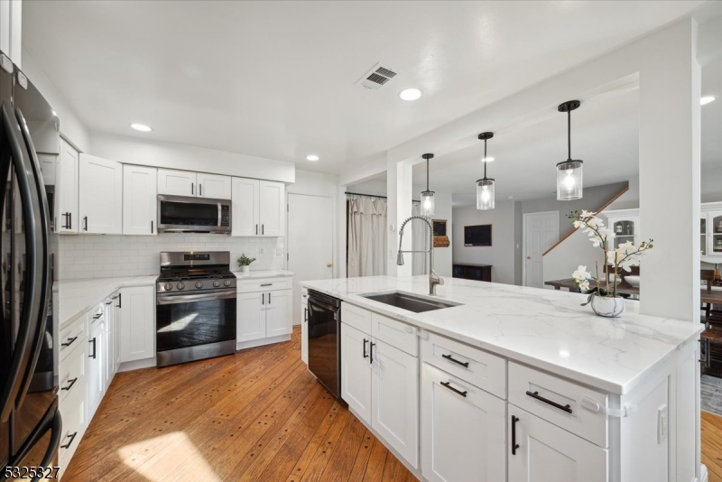 WINDMILL POND - Residential