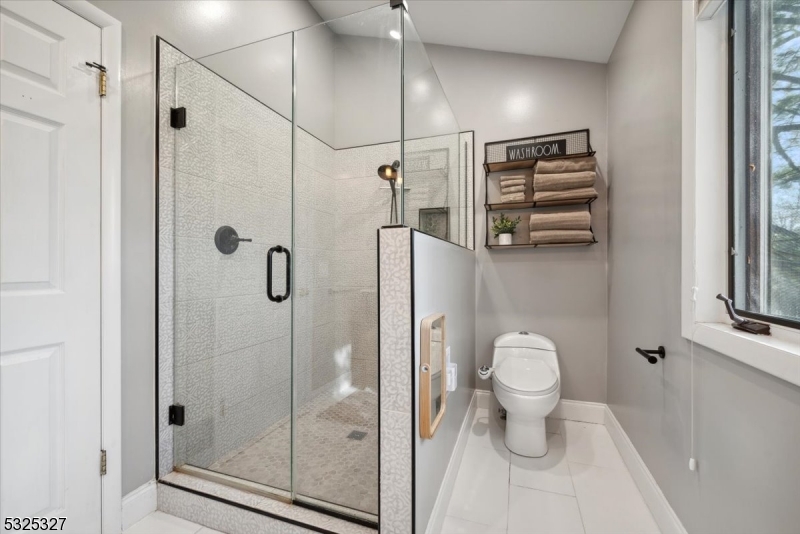 WINDMILL POND - Residential