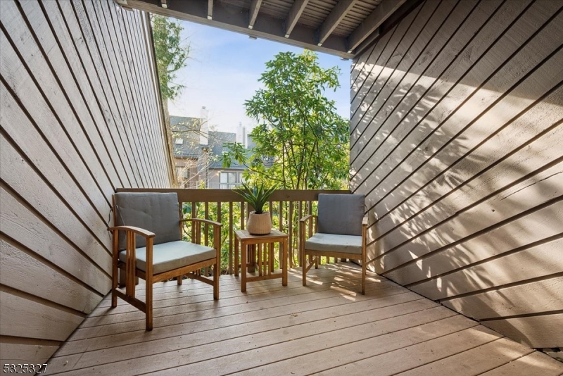 WINDMILL POND - Residential