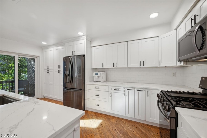 WINDMILL POND - Residential