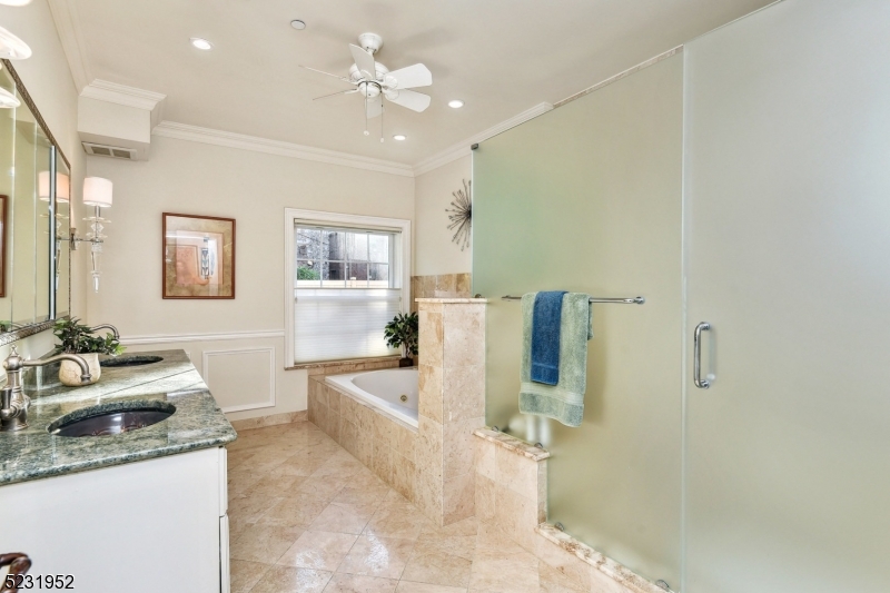 THE SAVANNAH - Residential