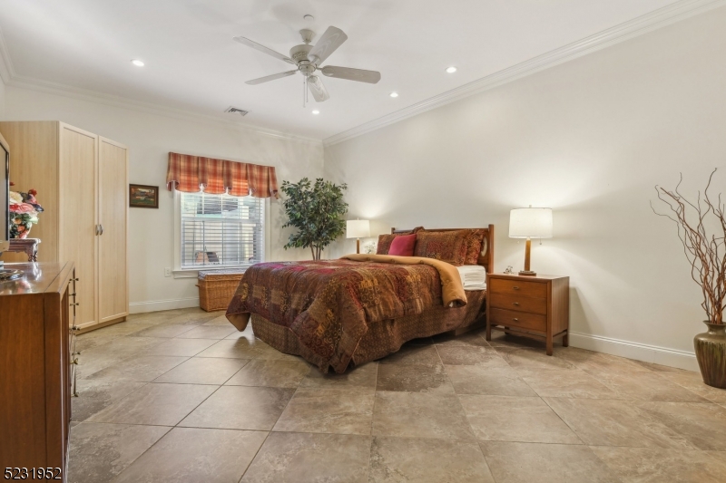 THE SAVANNAH - Residential