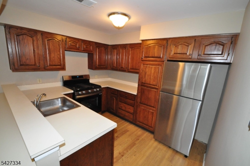 The Pointe Galloping Hill - Residential Lease