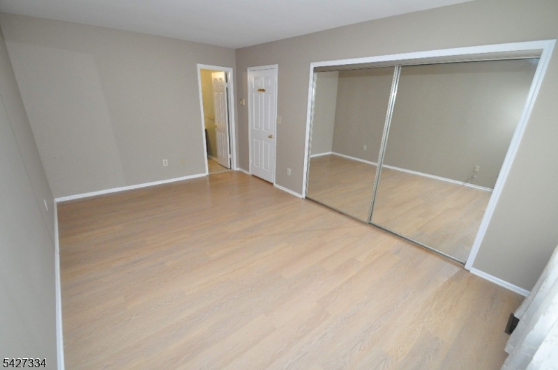 The Pointe Galloping Hill - Residential Lease