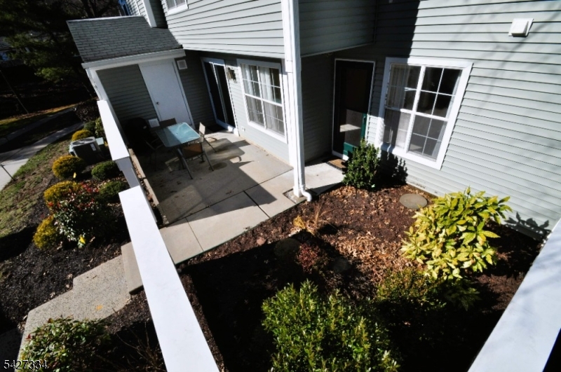 The Pointe Galloping Hill - Residential Lease