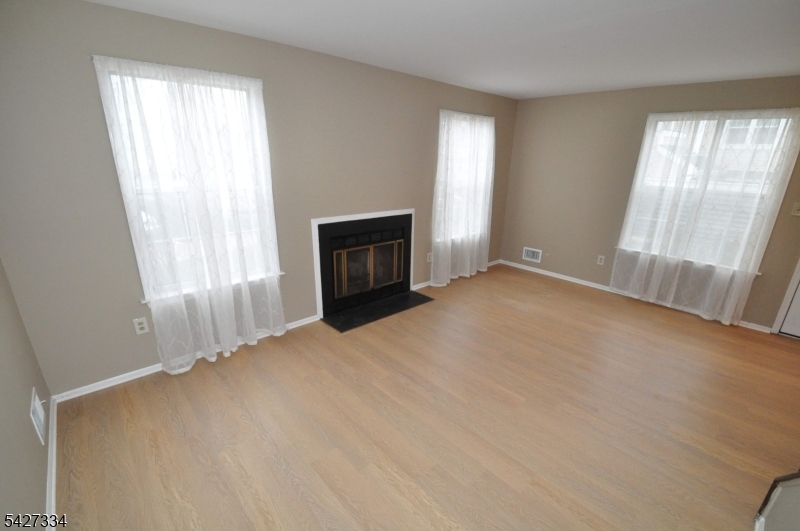 The Pointe Galloping Hill - Residential Lease