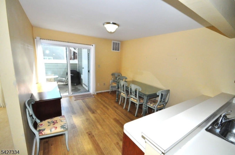 The Pointe Galloping Hill - Residential Lease