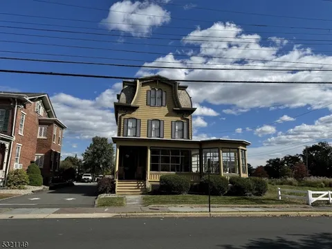 MLS: 3948259
