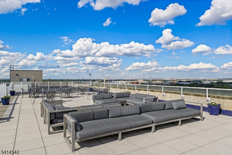 Skyview at Carriage City Pl - Residential