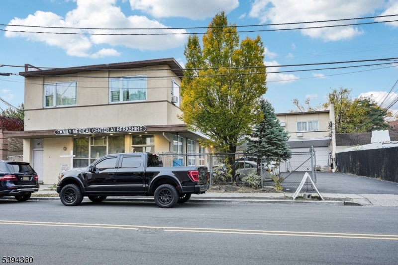 Hillcrest - Commercial Lease