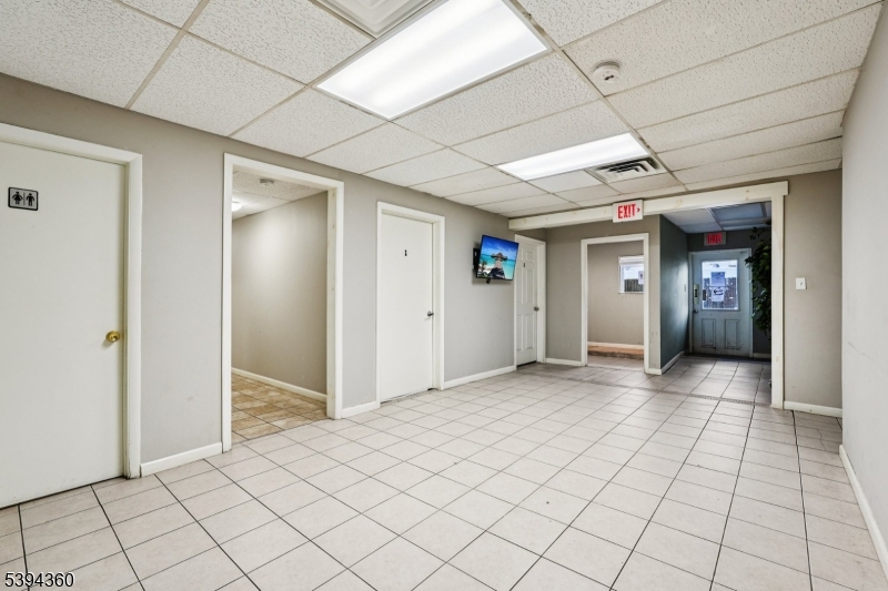 Hillcrest - Commercial Lease