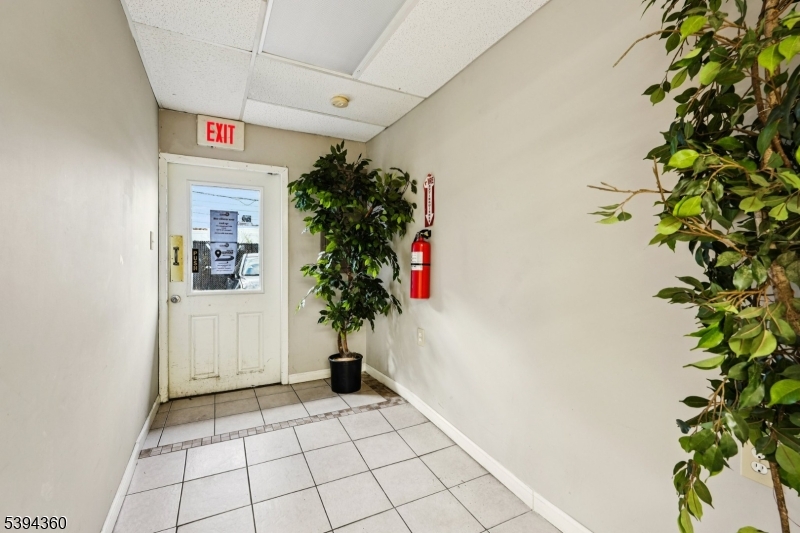 Hillcrest - Commercial Lease