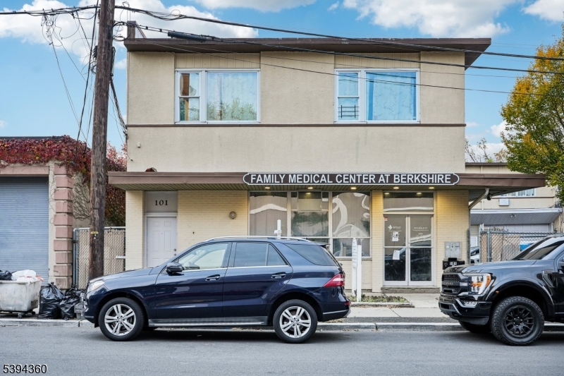 Hillcrest - Commercial Lease