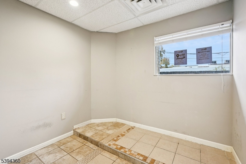 Hillcrest - Commercial Lease