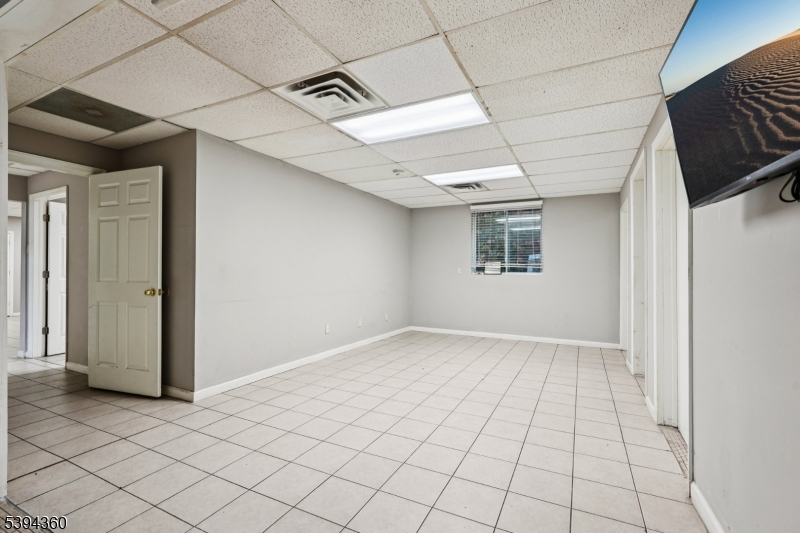 Hillcrest - Commercial Lease