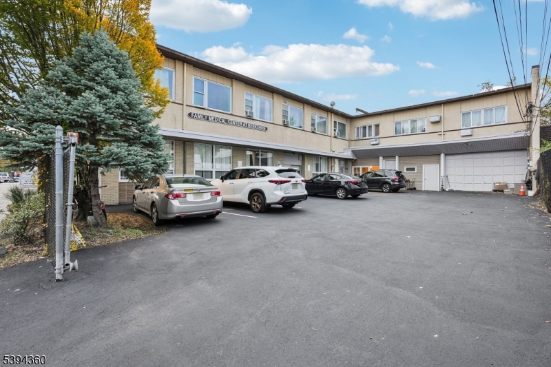 Hillcrest - Commercial Lease