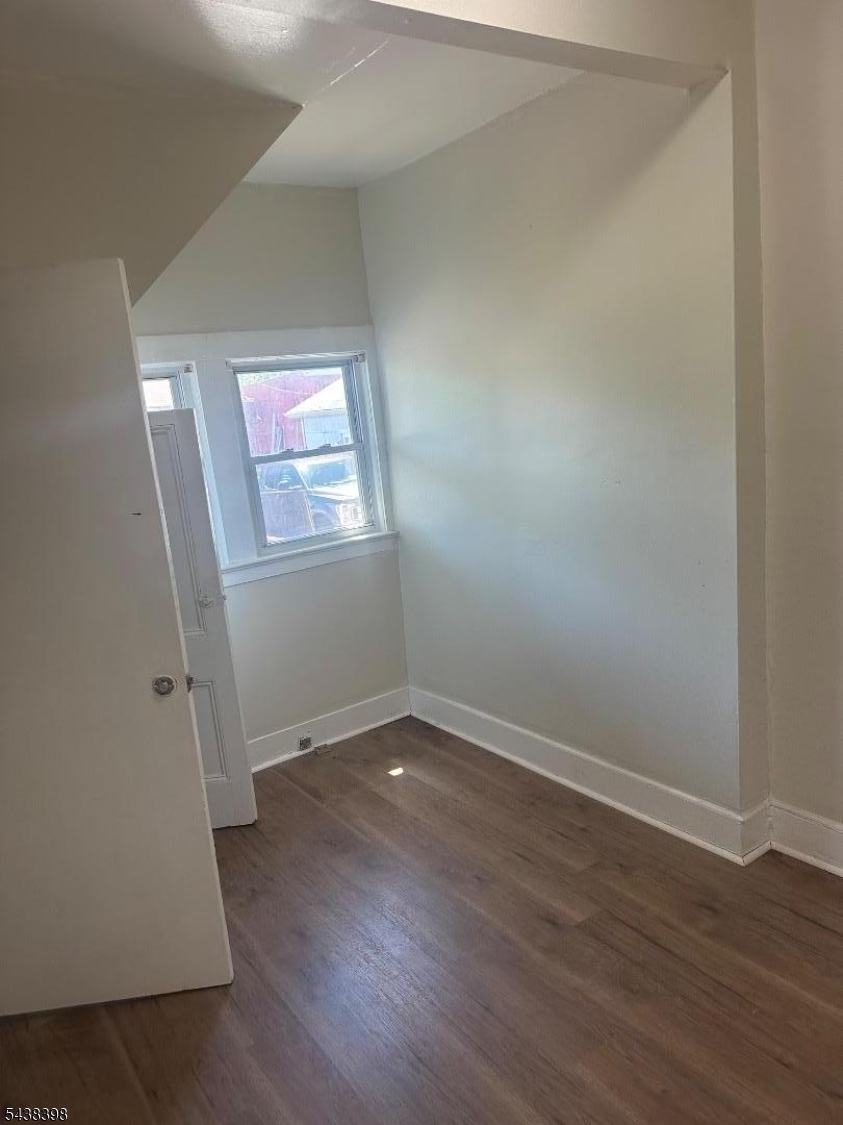 452 Alden St 1 - Photo 2