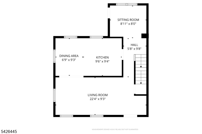 Main image without alt text