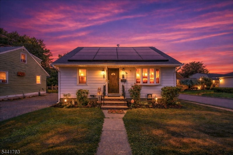 Photo 1 of 26 — 279 Bergen Blvd, Woodland Park, NJ 07424