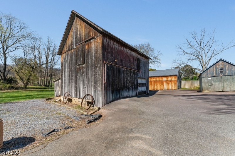 Finesville - Residential