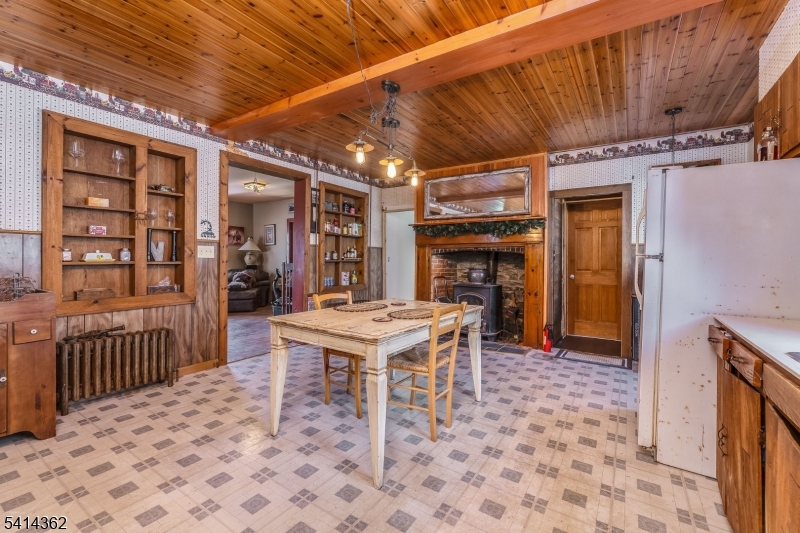 Finesville - Residential