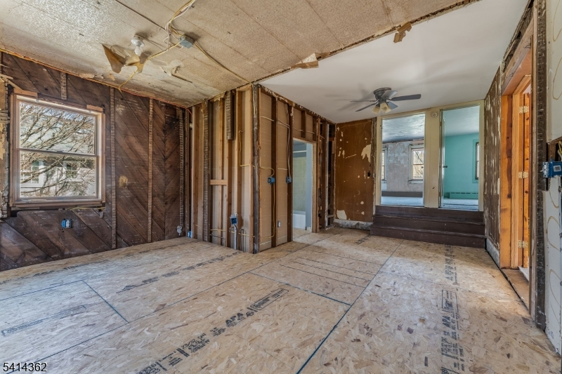 Finesville - Residential