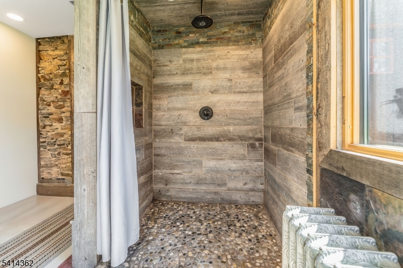 Finesville - Residential