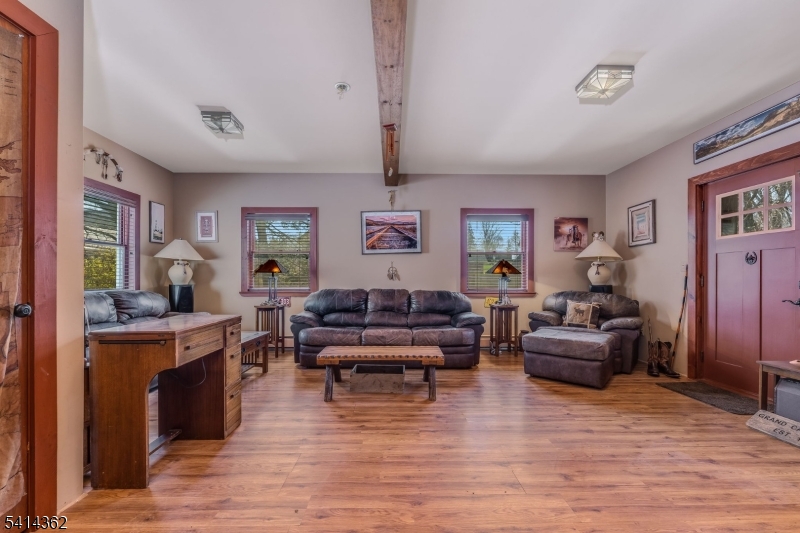 Finesville - Residential