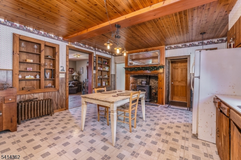 Finesville - Residential