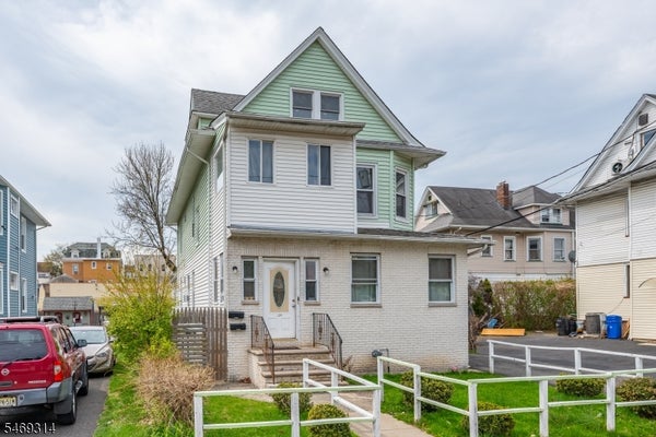 129 HOWARD AVE, PASSAIC, NJ 07055 - Image 83fee094f959dddaa219b1d78862cf1e/130704