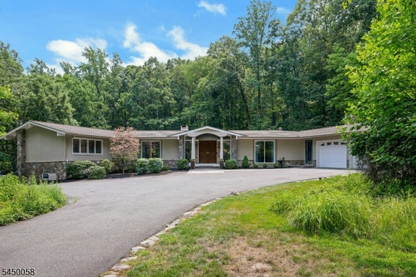 21 DECKER LN, BOONTON TWP, NJ 07005 - Image 842e52a48a4f8312cb9002f7b022ead7/4136378984