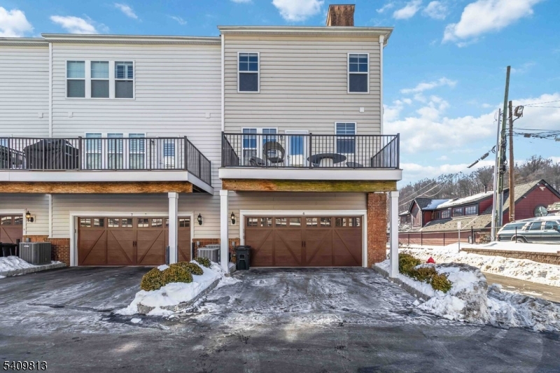 Morristown Square - Residential