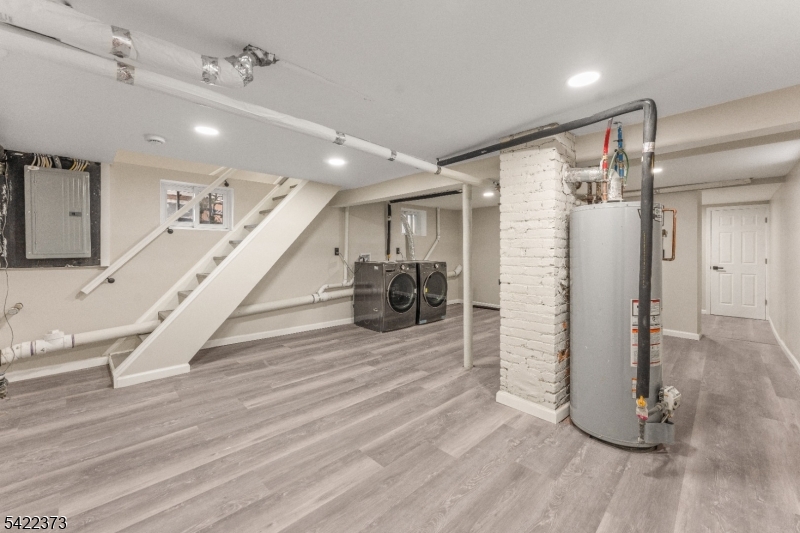 Dutch Hill - Residential