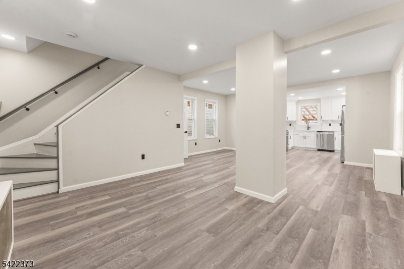 Dutch Hill - Residential